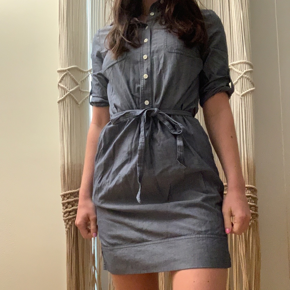 vineyard vines button up denim dress!